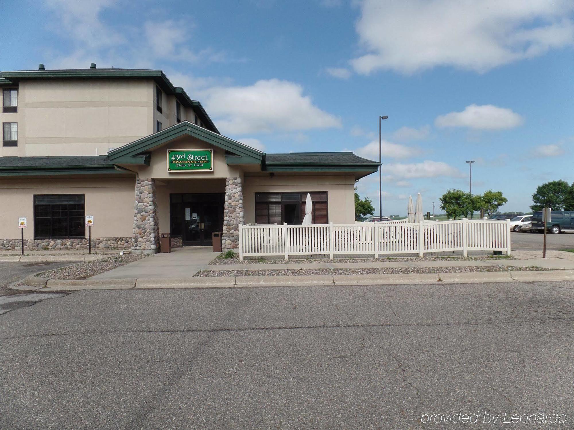 Holiday Inn Hotel & Suites Owatonna Esterno foto