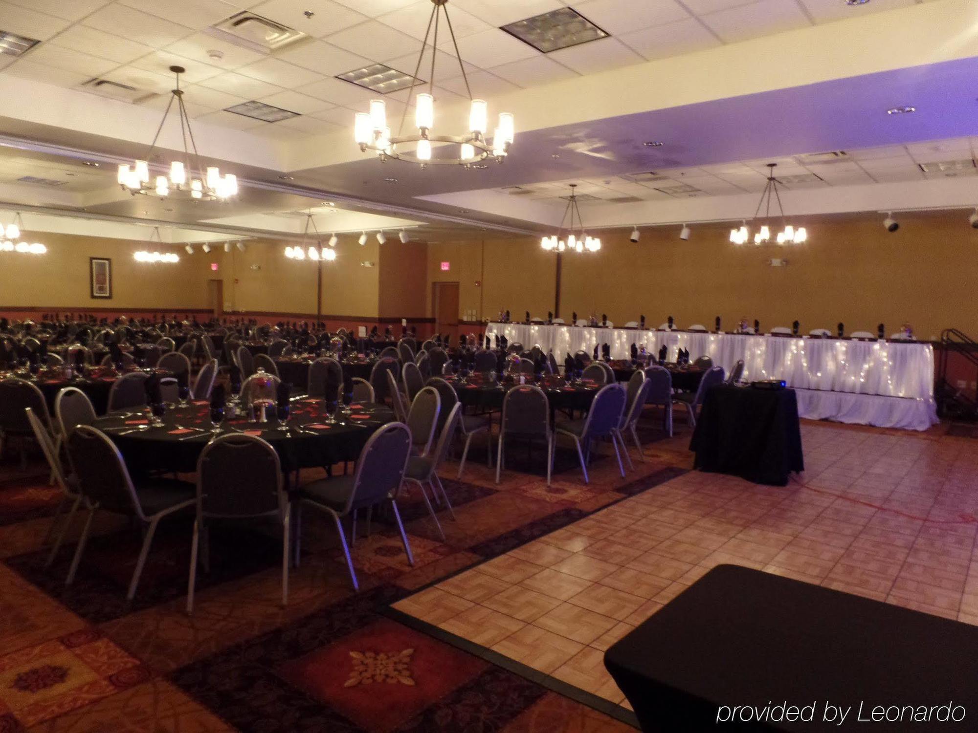 Holiday Inn Hotel & Suites Owatonna Esterno foto