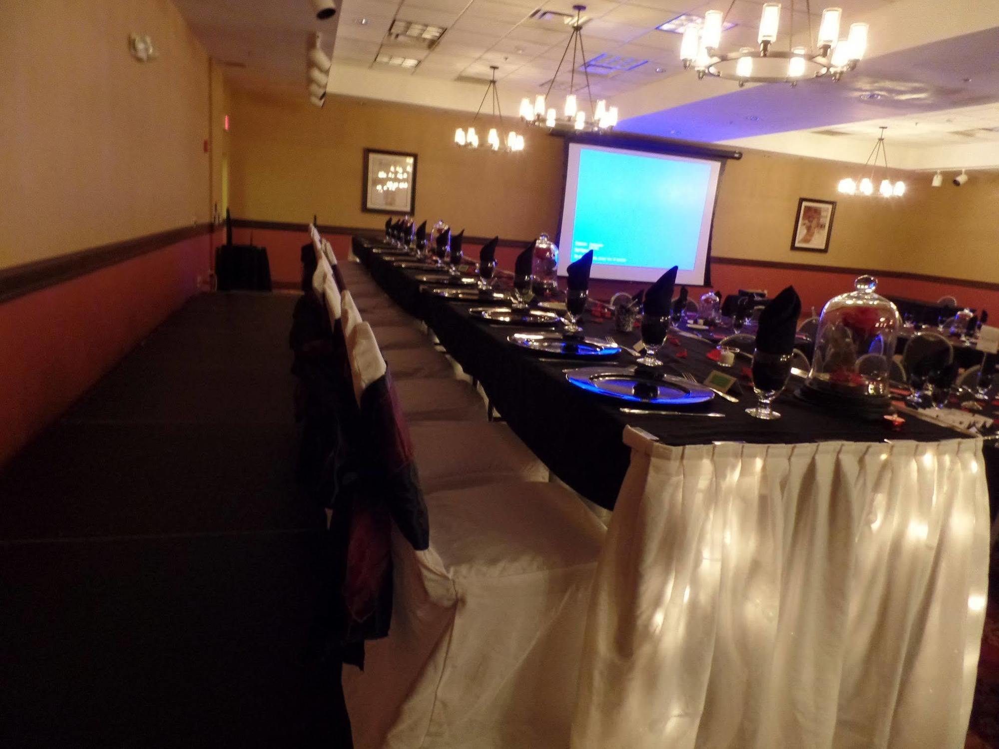 Holiday Inn Hotel & Suites Owatonna Esterno foto