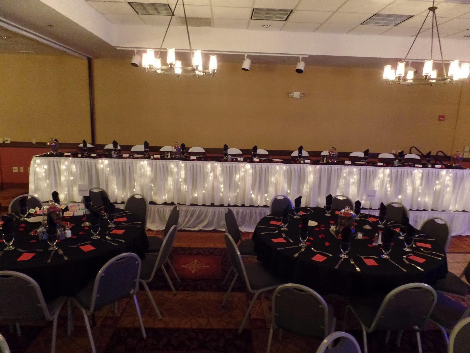 Holiday Inn Hotel & Suites Owatonna Esterno foto