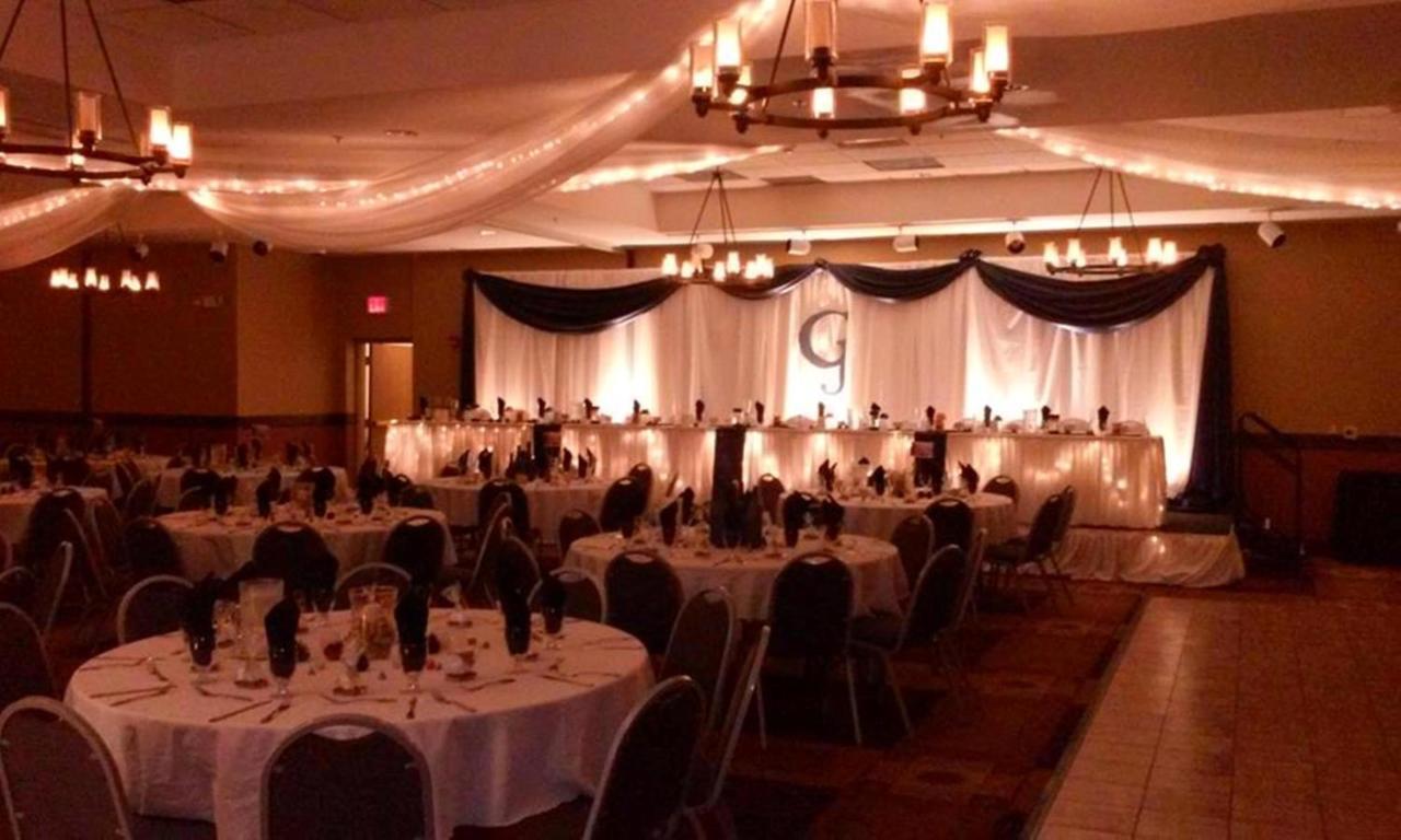 Holiday Inn Hotel & Suites Owatonna Esterno foto